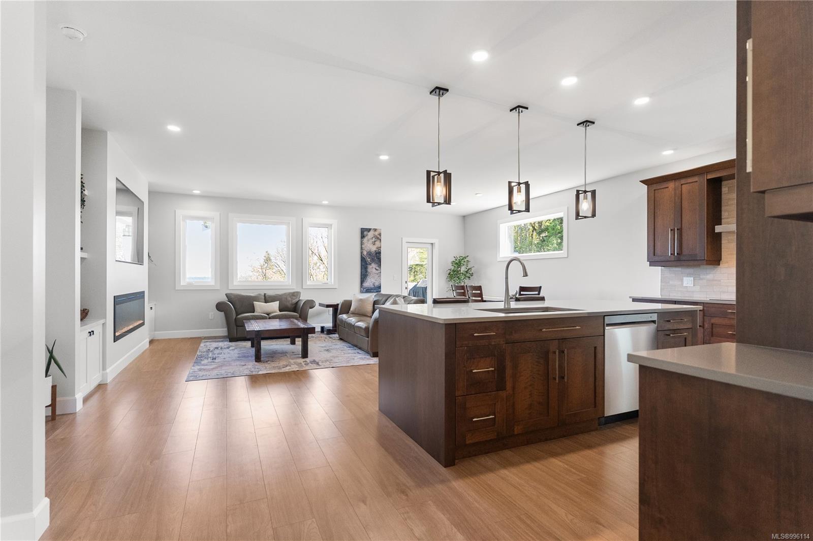 $1,149,900 - 434 Colonia Dr<br>British Columbia, V9G 0B8