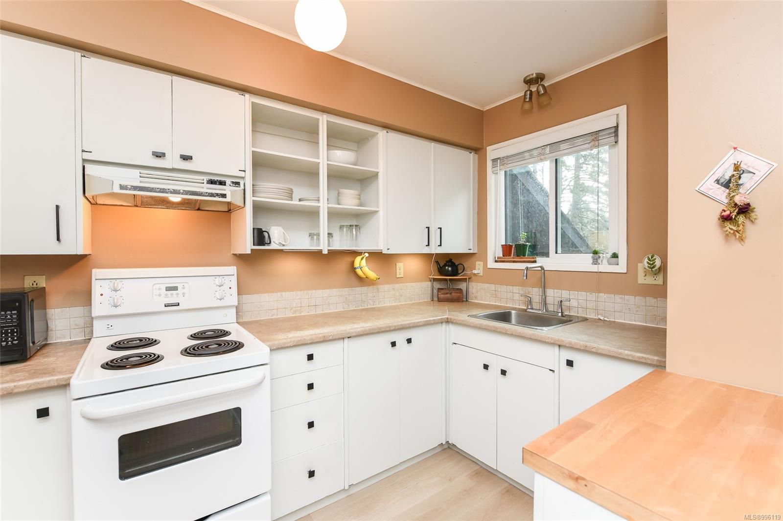$349,900 - 158 Back Rd<br>British Columbia, V9N 3W6