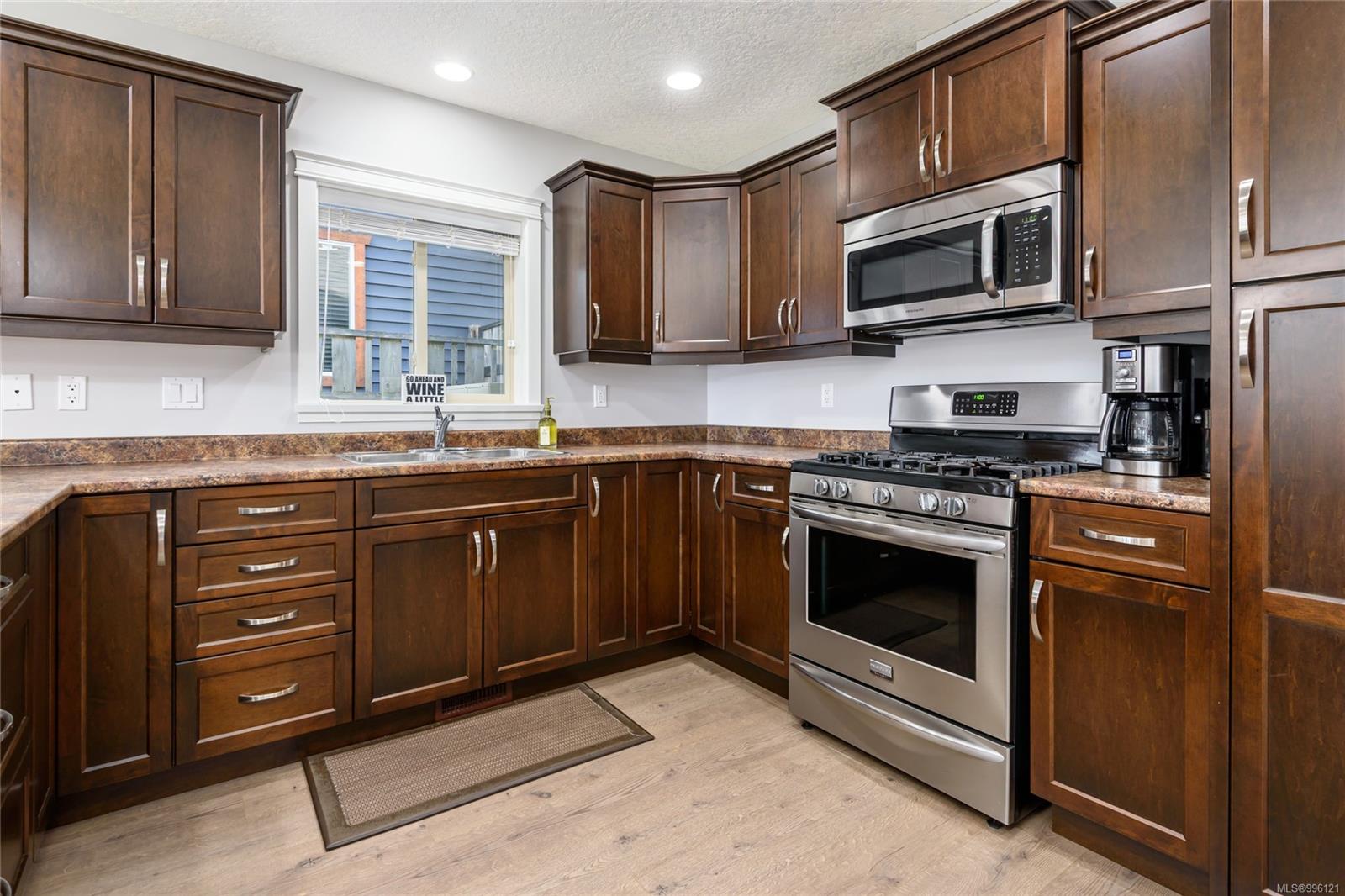 $929,000 - 3406 Solport St<br>British Columbia, V0R 1S0