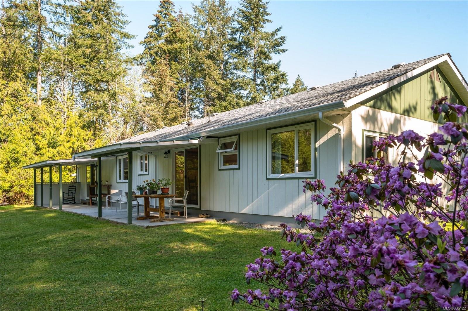 $1,029,000 - 4232 Filipana Rd<br>British Columbia, V9G 1G2