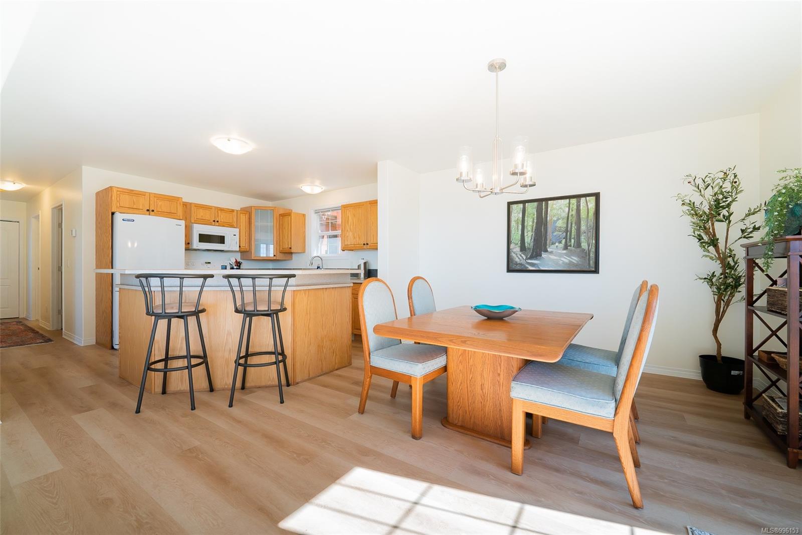 $865,000 - 5007 Laguna Way<br>British Columbia, V9T 5L6