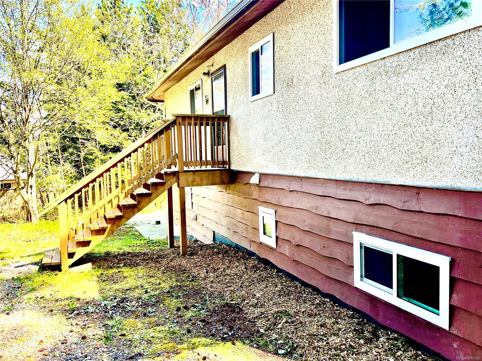 $939,000 - 5508 Godfrey Rd<br>British Columbia, V9T 2J3