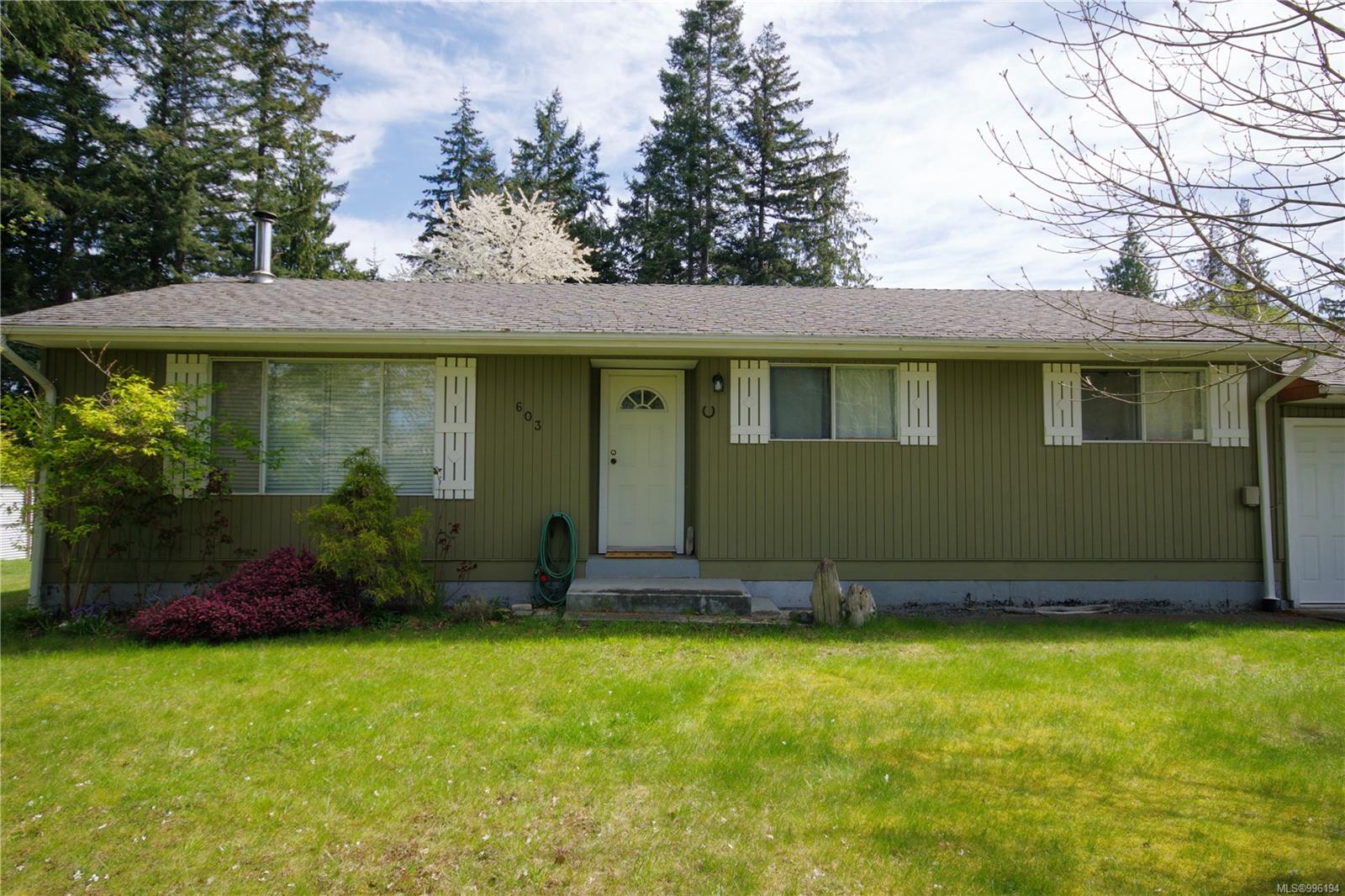 $888,000 - 603 Johnstone Rd<br>British Columbia, V9P 2A5