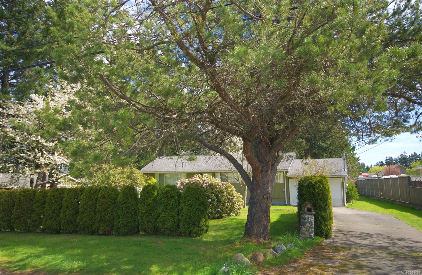 $888,000 - 603 Johnstone Rd<br>British Columbia, V9P 2A5