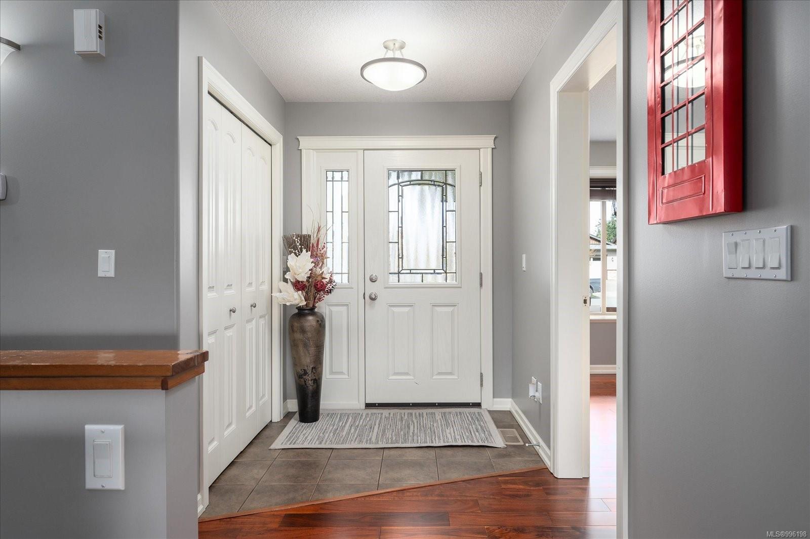 $1,125,000 - 5329 Cascara Dr<br>British Columbia, V9T 0E3