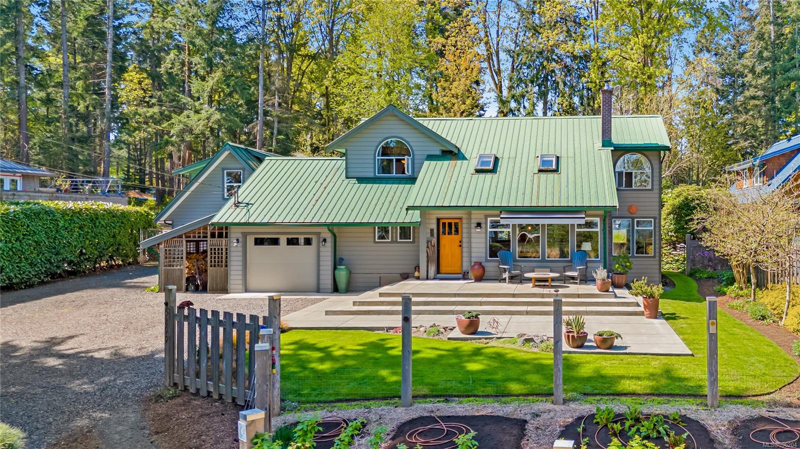 $1,399,000 - 5899 Aldergrove Dr<br>British Columbia, V9N 1W2