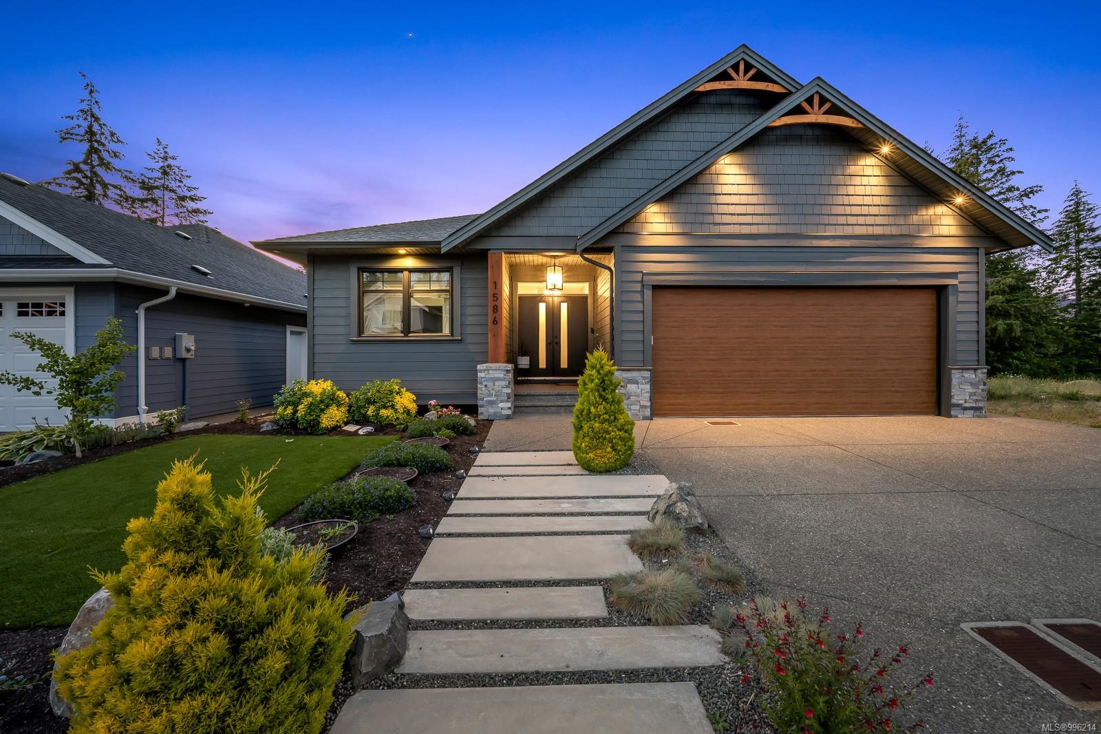 $1,325,000 - 1586 Crown Isle Blvd<br>British Columbia, V9N 0G3