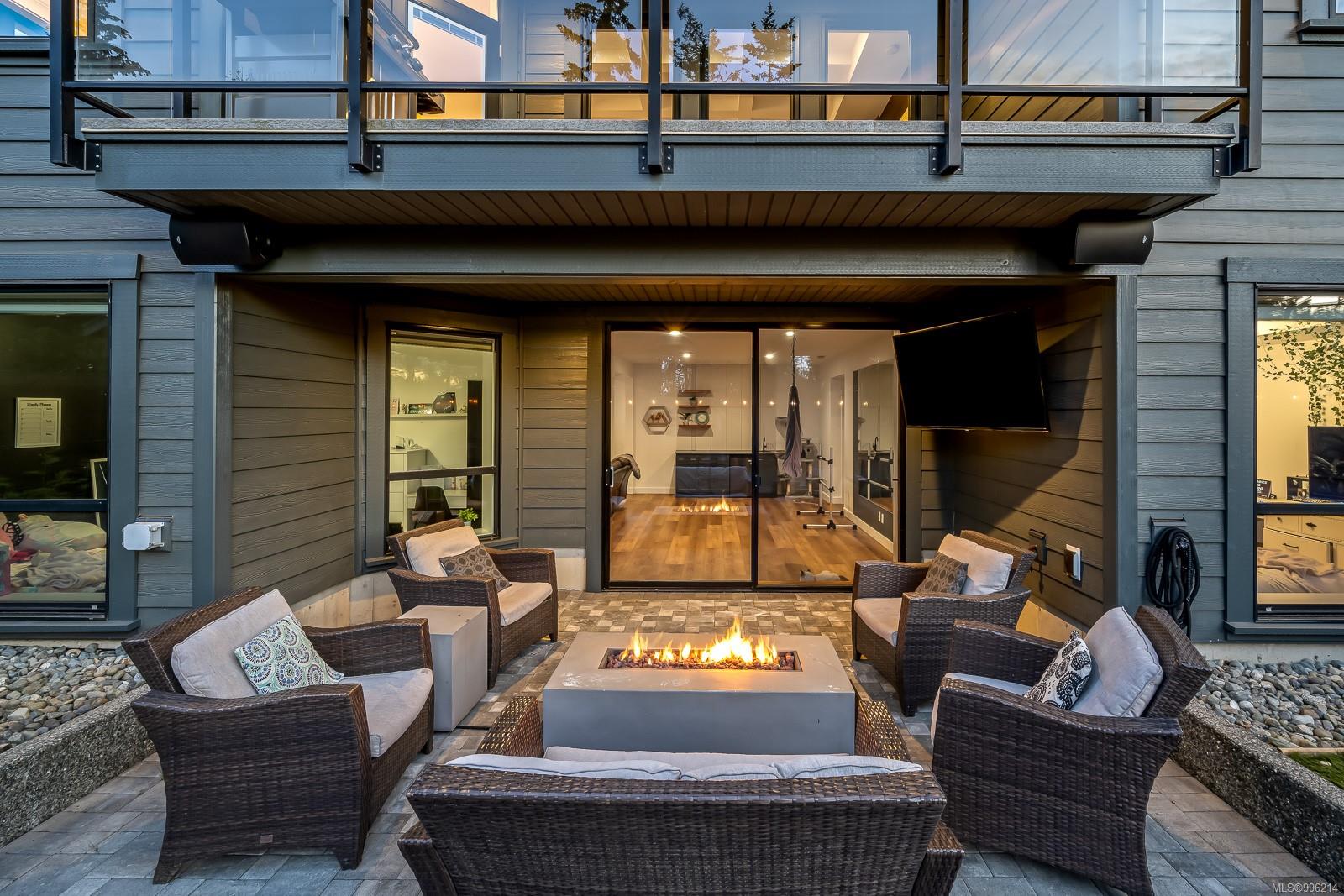 $1,325,000 - 1586 Crown Isle Blvd<br>British Columbia, V9N 0G3