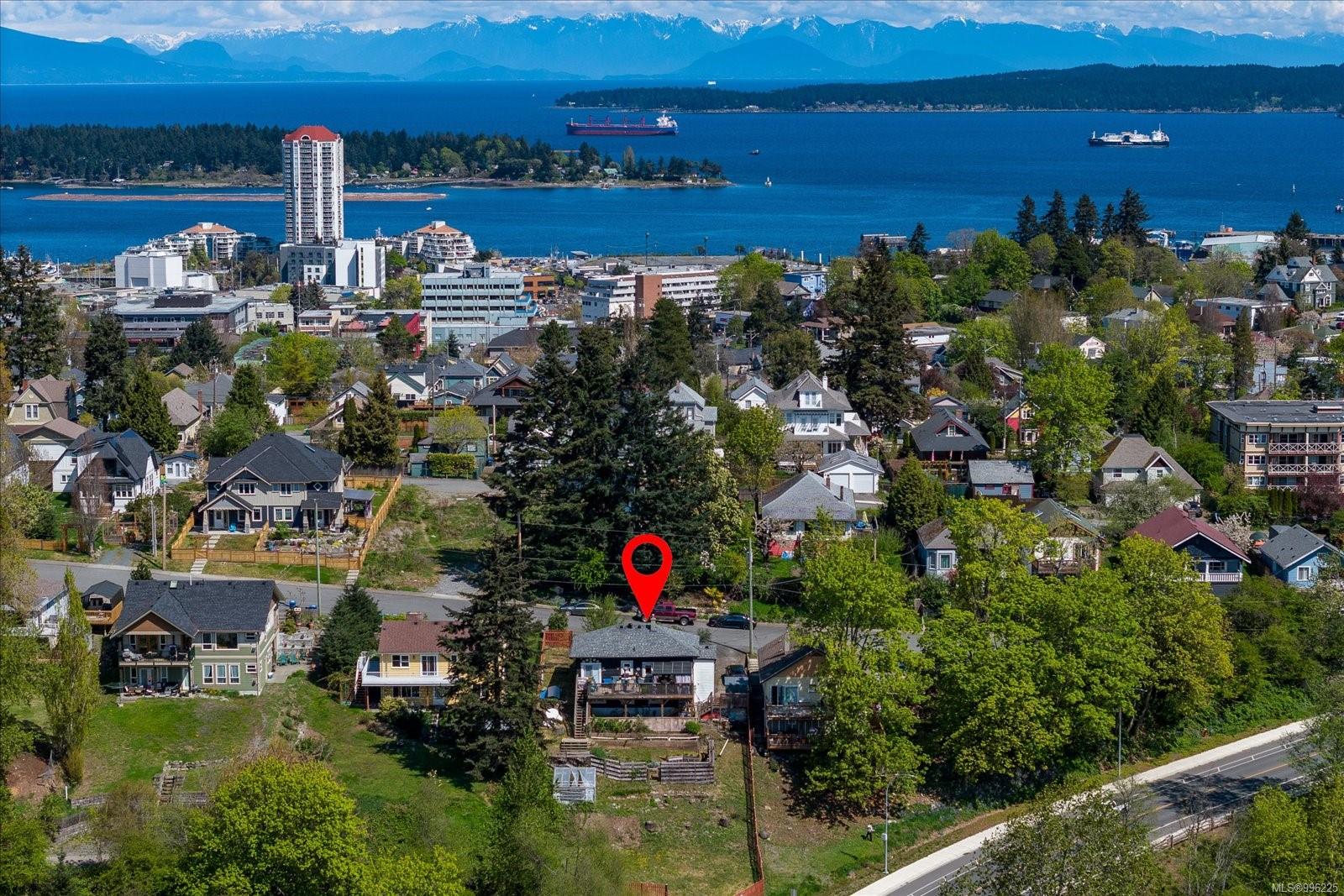 $625,000 - 467 Machleary St<br>British Columbia, V9R 2H1