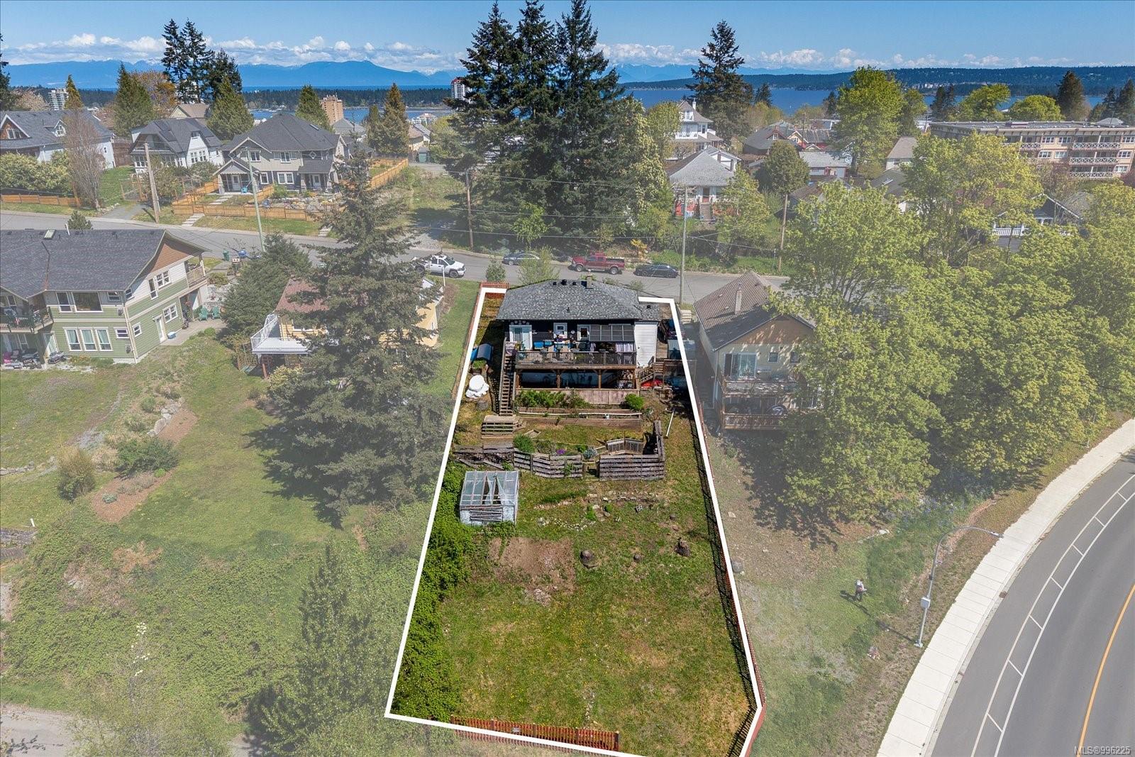 $625,000 - 467 Machleary St<br>British Columbia, V9R 2H1