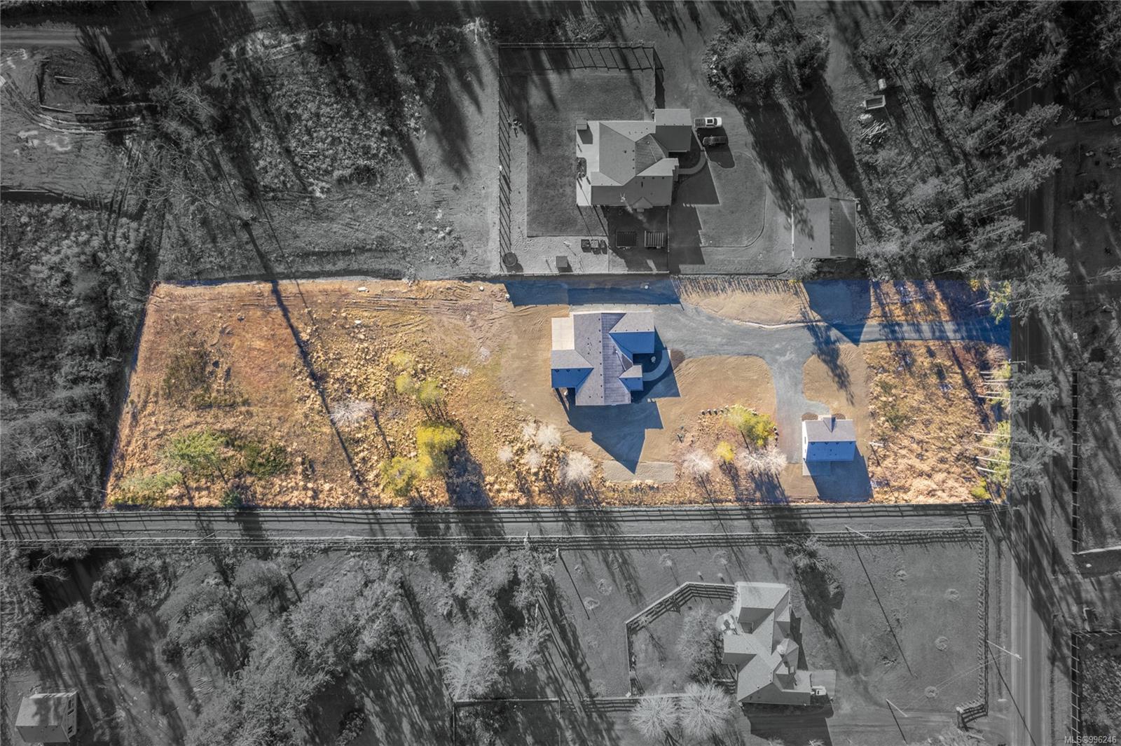 $1,799,000 - 1230 / 1232 Station Rd<br>British Columbia, V0R 1M0