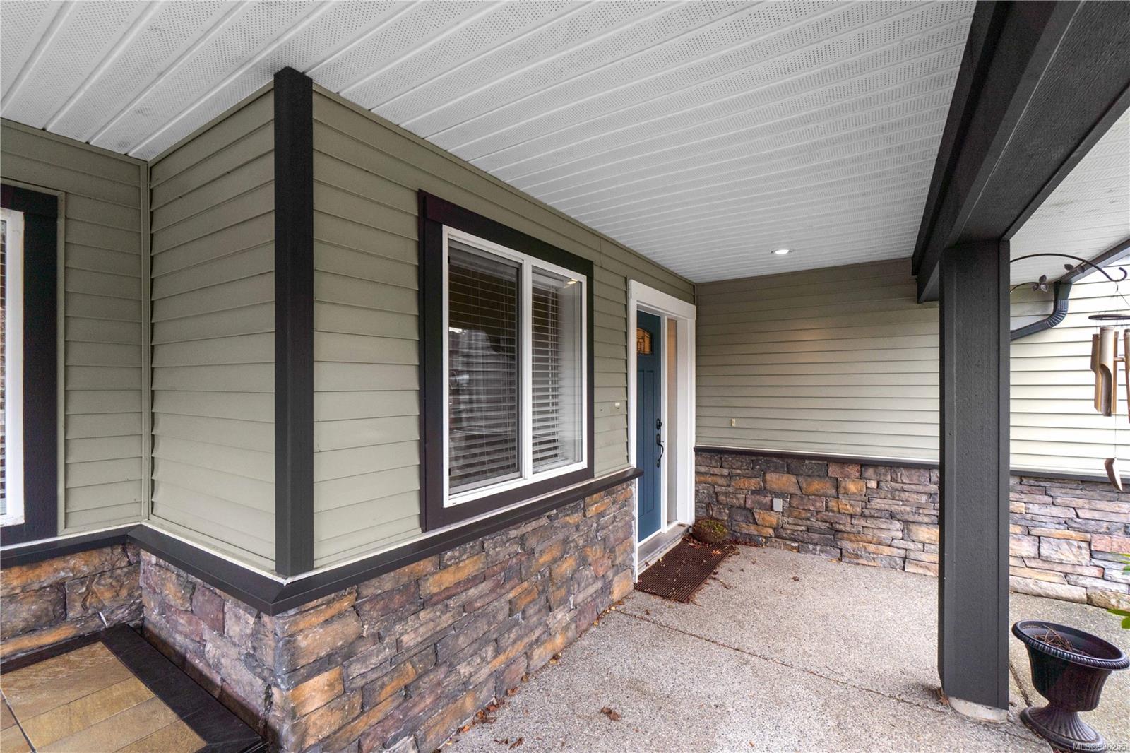 $949,900 - 5153 Owlstone Pl<br>British Columbia, V9T 0B4