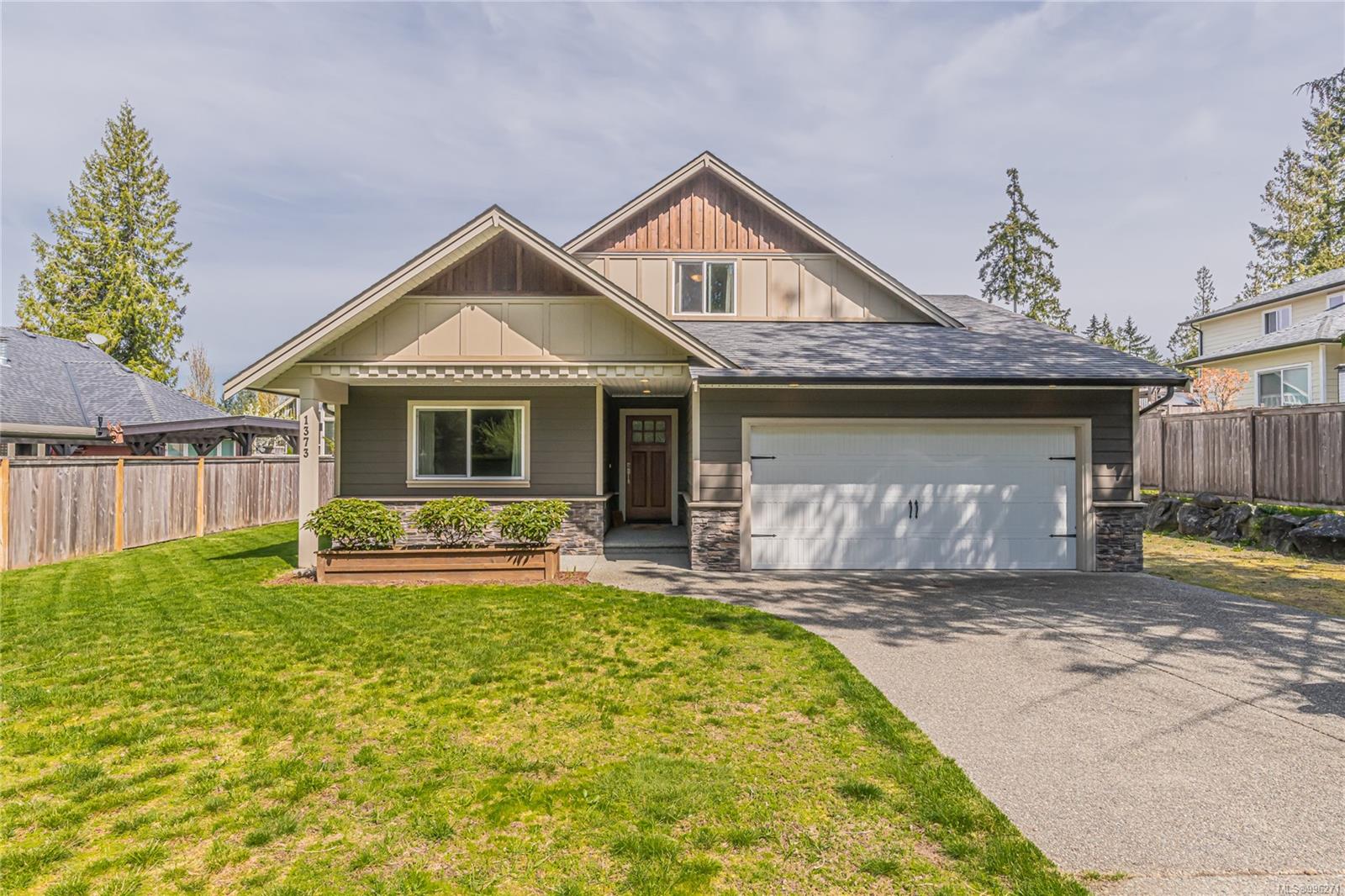 $929,000 - 1373 Hutchinson Rd<br>British Columbia, V0R 1L0
