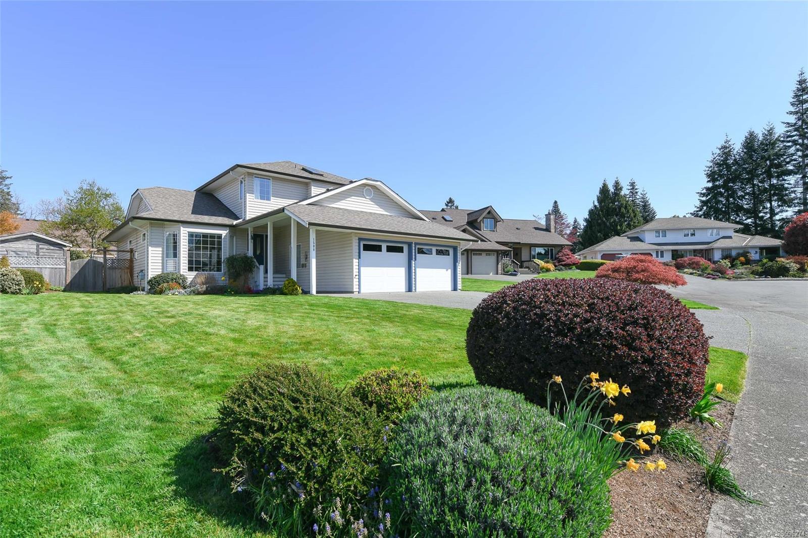 $1,185,000 - 1508 Juniper Pl<br>British Columbia, V9M 1A2