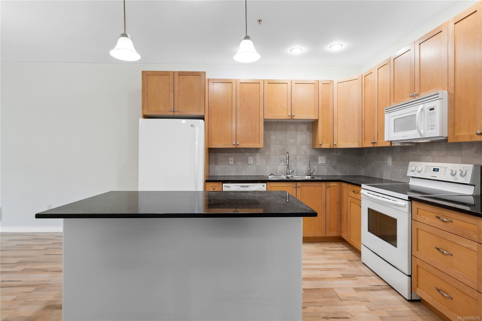 $660,000 - 399 Wembley Rd<br>British Columbia, V9P 0A6