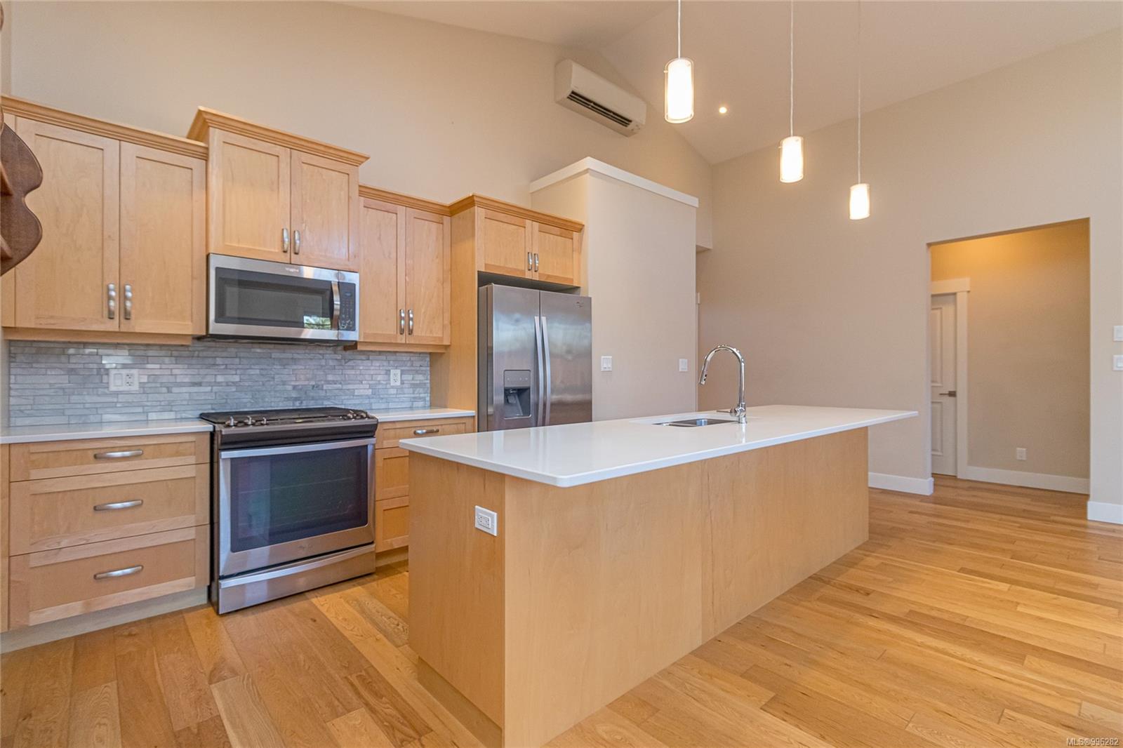 $779,000 - 191 Despard Ave<br>British Columbia, V9P 0C4