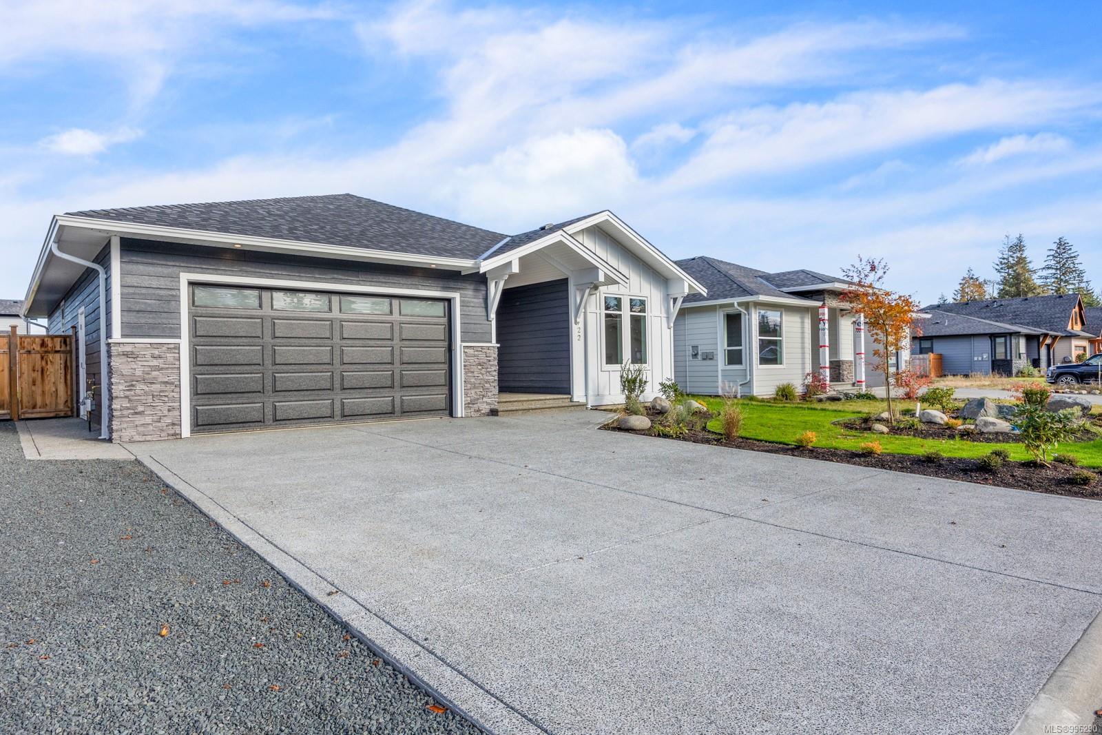 $849,900 - 722 Salmonberry St<br>British Columbia, V9H 0G1