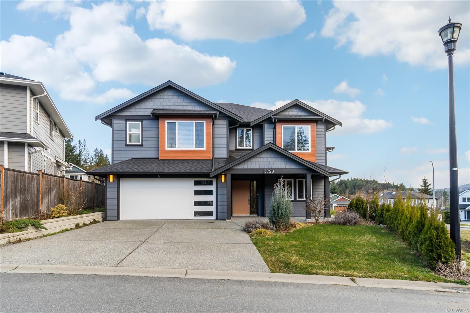 $1,100,000 - 3790 Marjorie Way<br>British Columbia, V9T 0K3