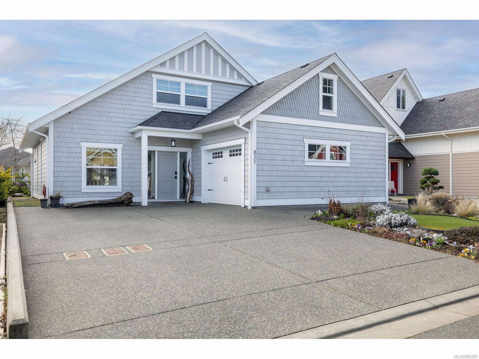 $847,900 - 821 STANHOPE Rd<br>British Columbia, V9P 0C7
