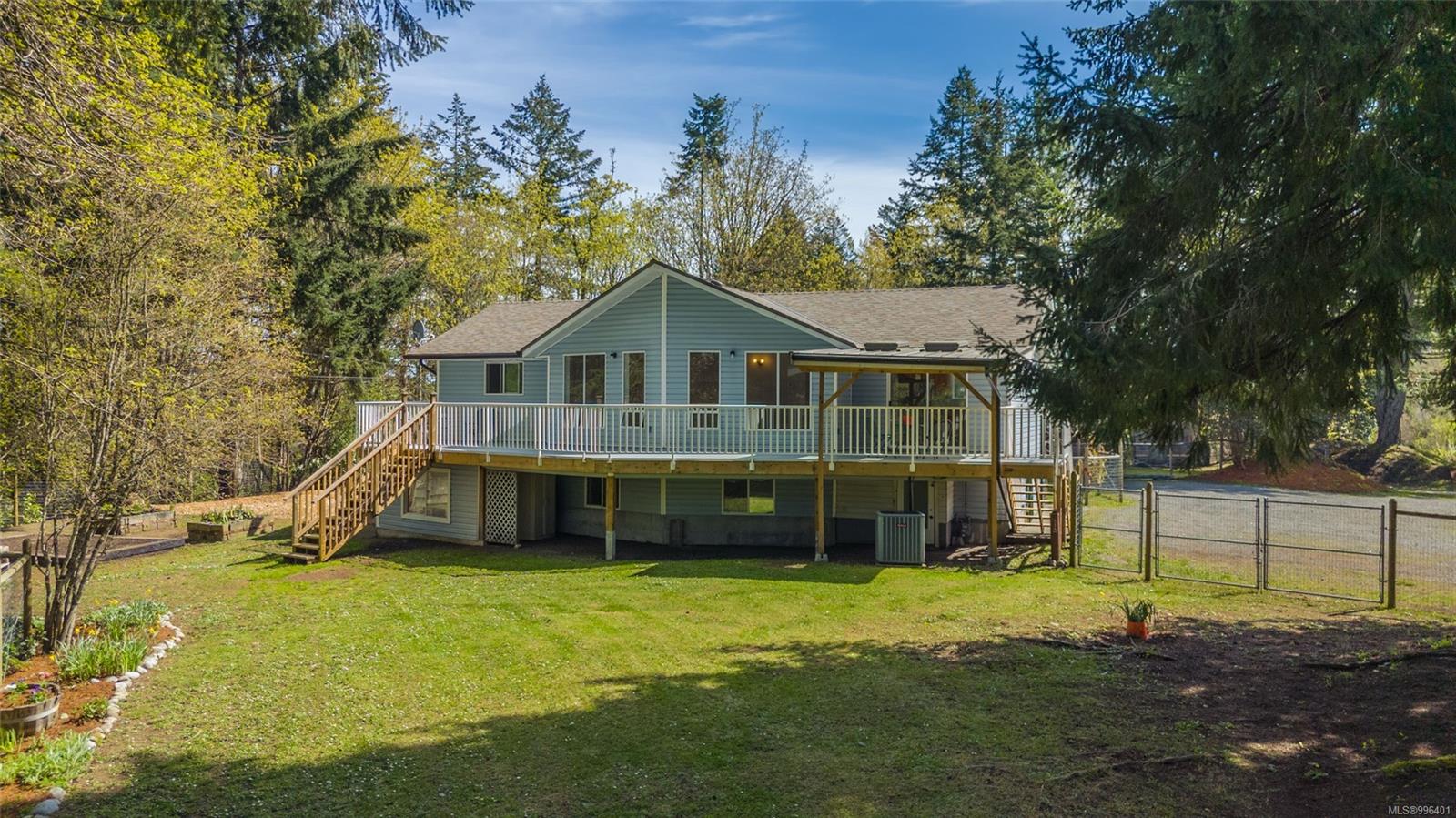 $1,180,000 - 1121 Harewood Mines Rd<br>British Columbia, V9R 5W9