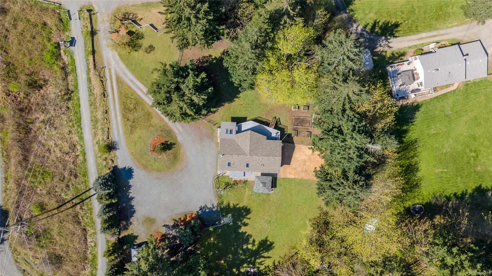 $1,180,000 - 1121 Harewood Mines Rd<br>British Columbia, V9R 5W9