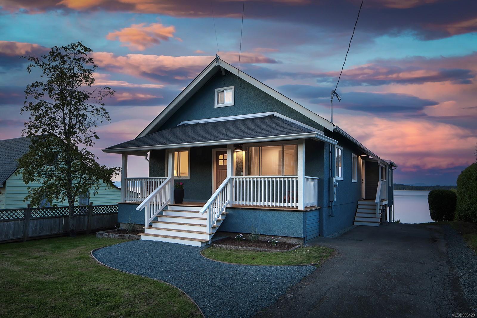 $1,049,000 - 5632 Island Hwy<br>British Columbia, V0R 3B0