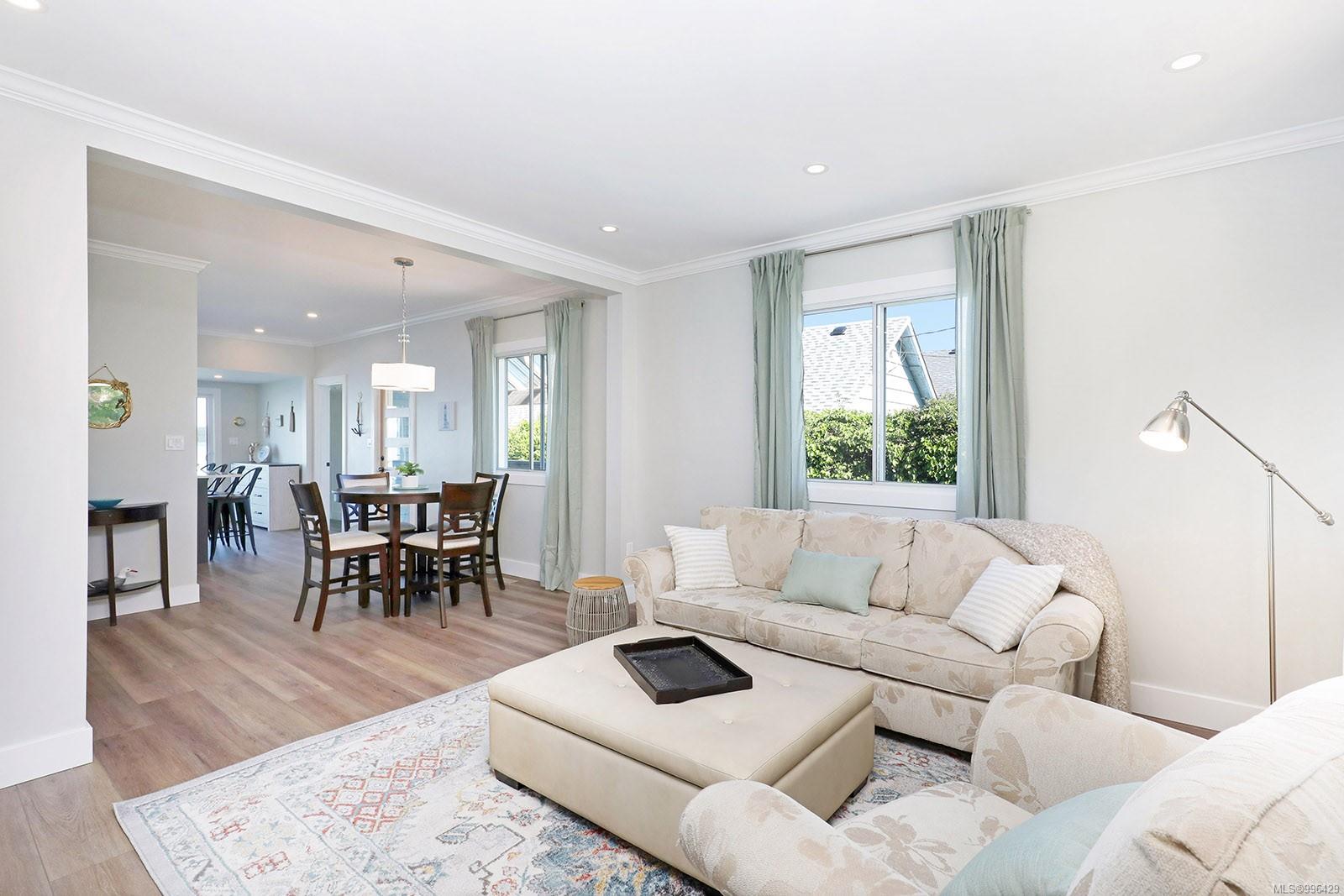 $1,049,000 - 5632 Island Hwy<br>British Columbia, V0R 3B0