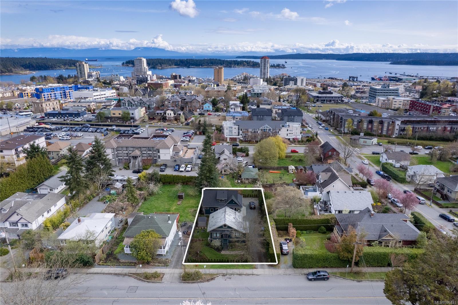 $1,169,000 - 368 Milton St<br>British Columbia, V9R 2K7
