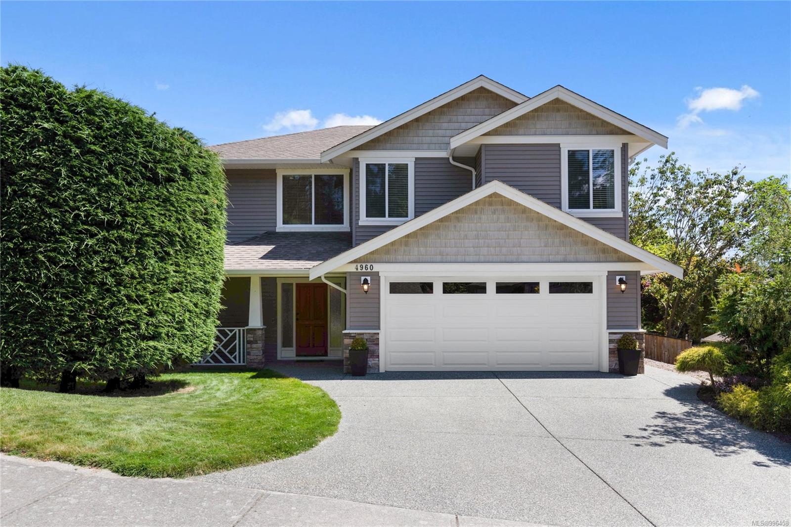 $975,000 - 4960 Hartwig Cres<br>British Columbia, V9V 1T9