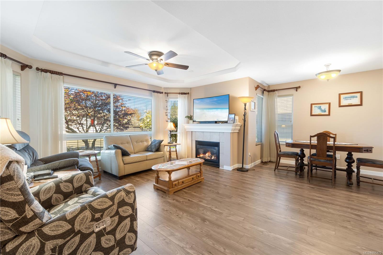 $759,900 - 586 Hampstead St<br>British Columbia, V9P 2T7
