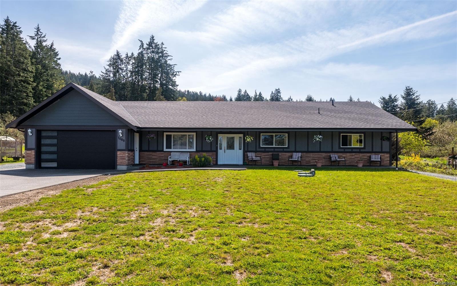 $1,250,000 - 1480 Tatlo Rd<br>British Columbia, V0R 1R0