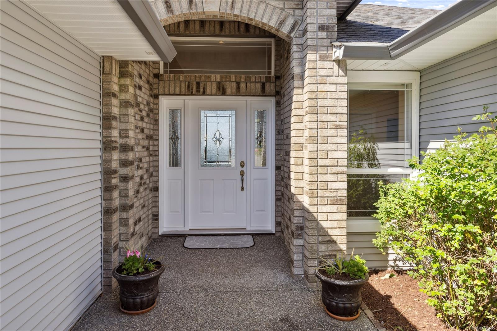 $949,900 - 2128 Brooklyn Pl<br>British Columbia, V9R 7B6