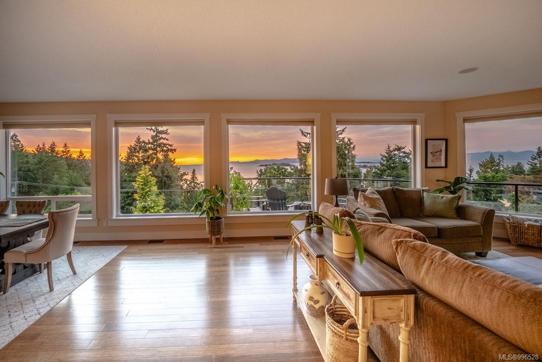 $1,498,000 - 3182 Dolphin Dr<br>British Columbia, V9P 9J2