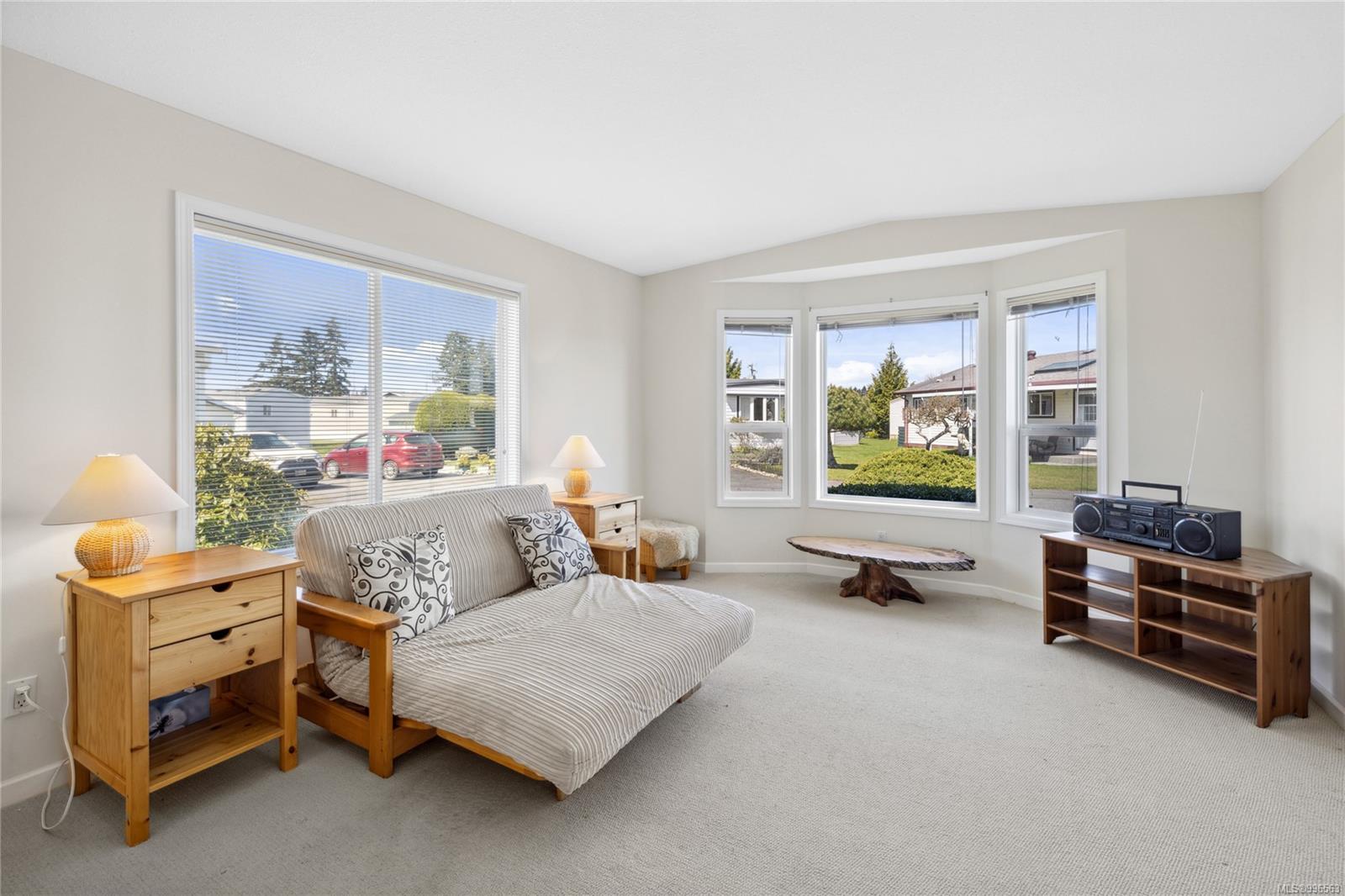 $357,000 - 450 Stanford Ave<br>British Columbia, V9P 1V8