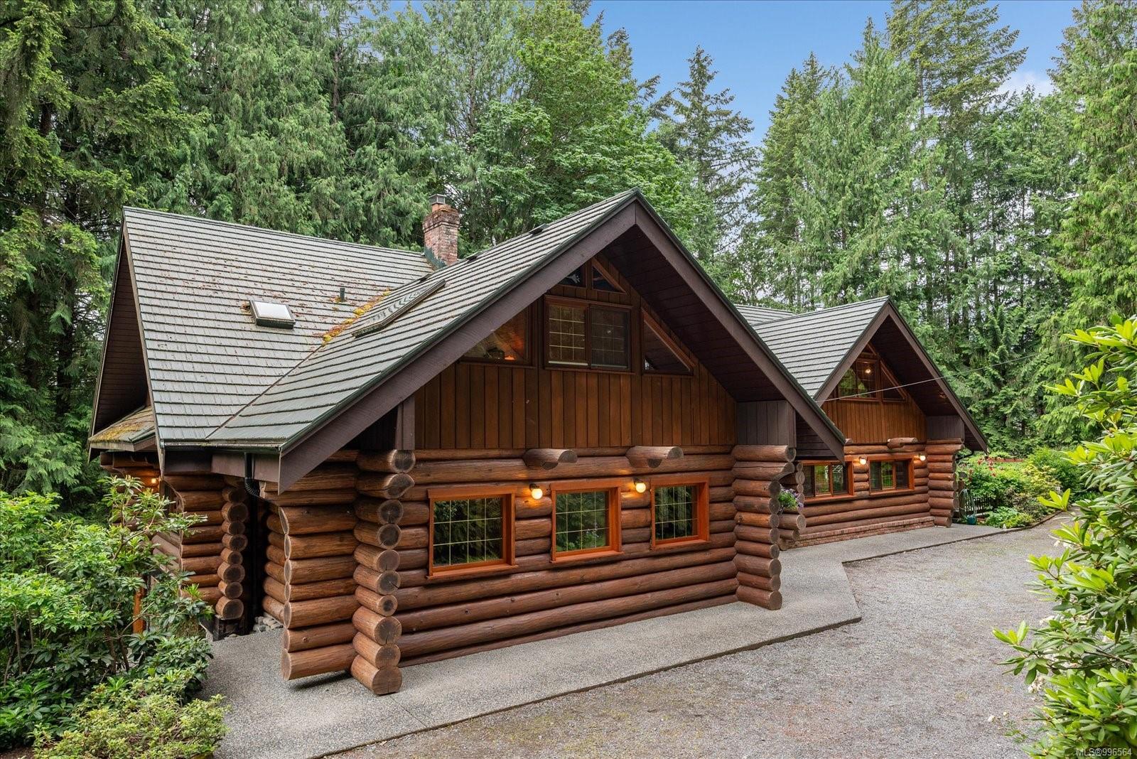 $1,299,000 - 1315 Spruston Rd<br>British Columbia, V9X 1S8
