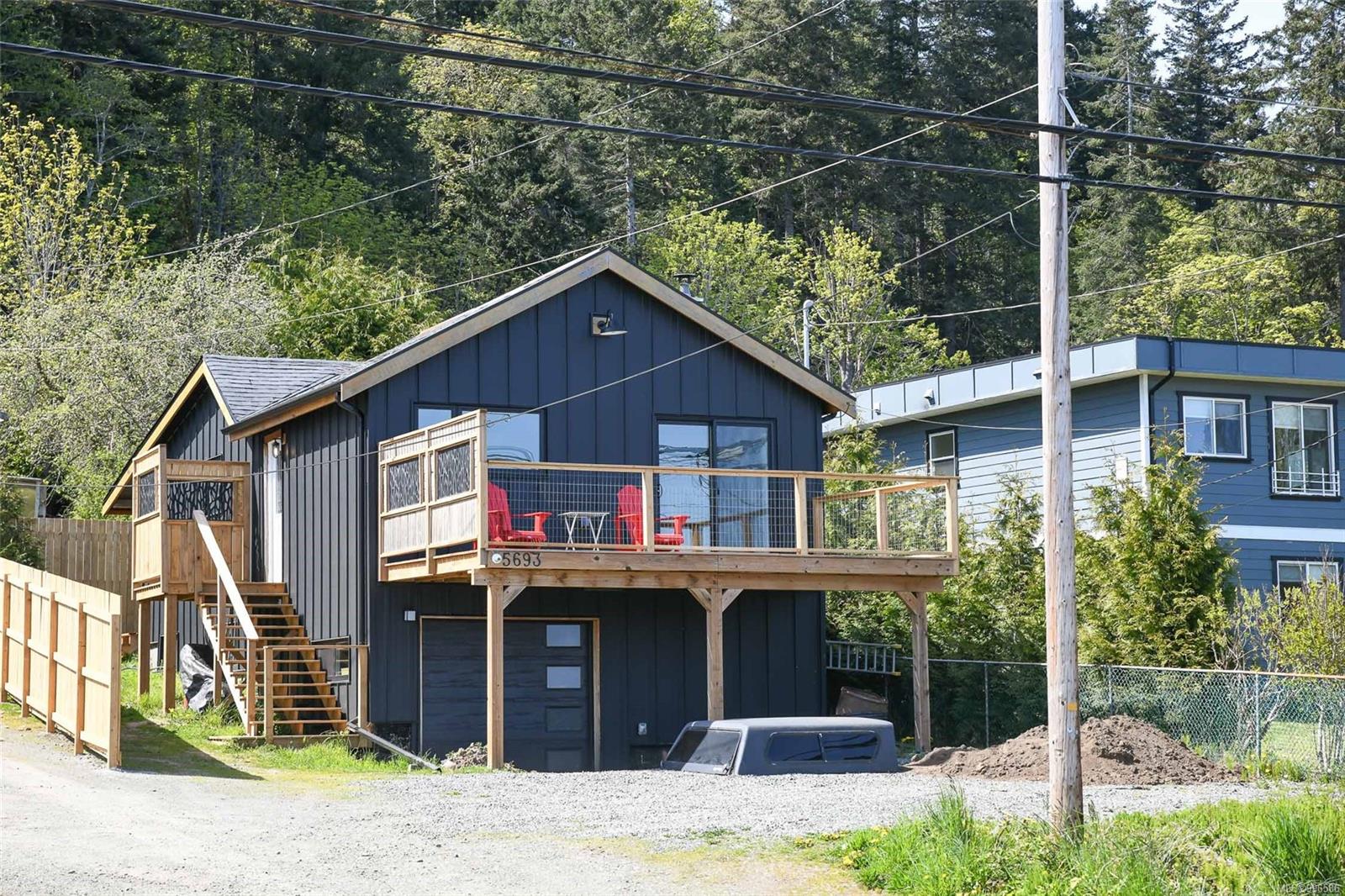 $749,000 - 5693 Island Hwy<br>British Columbia, V0R 3B0