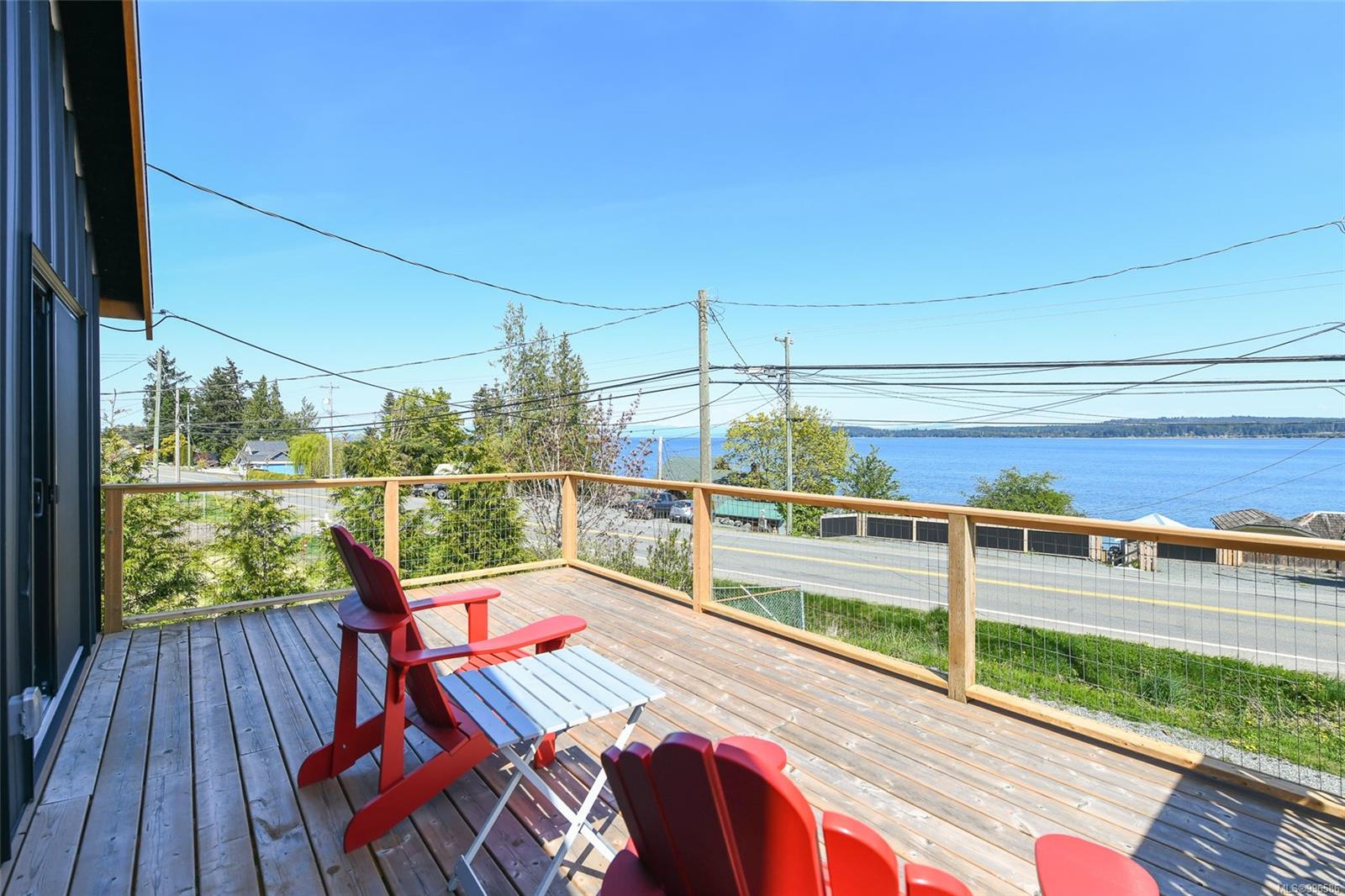 $749,000 - 5693 Island Hwy<br>British Columbia, V0R 3B0
