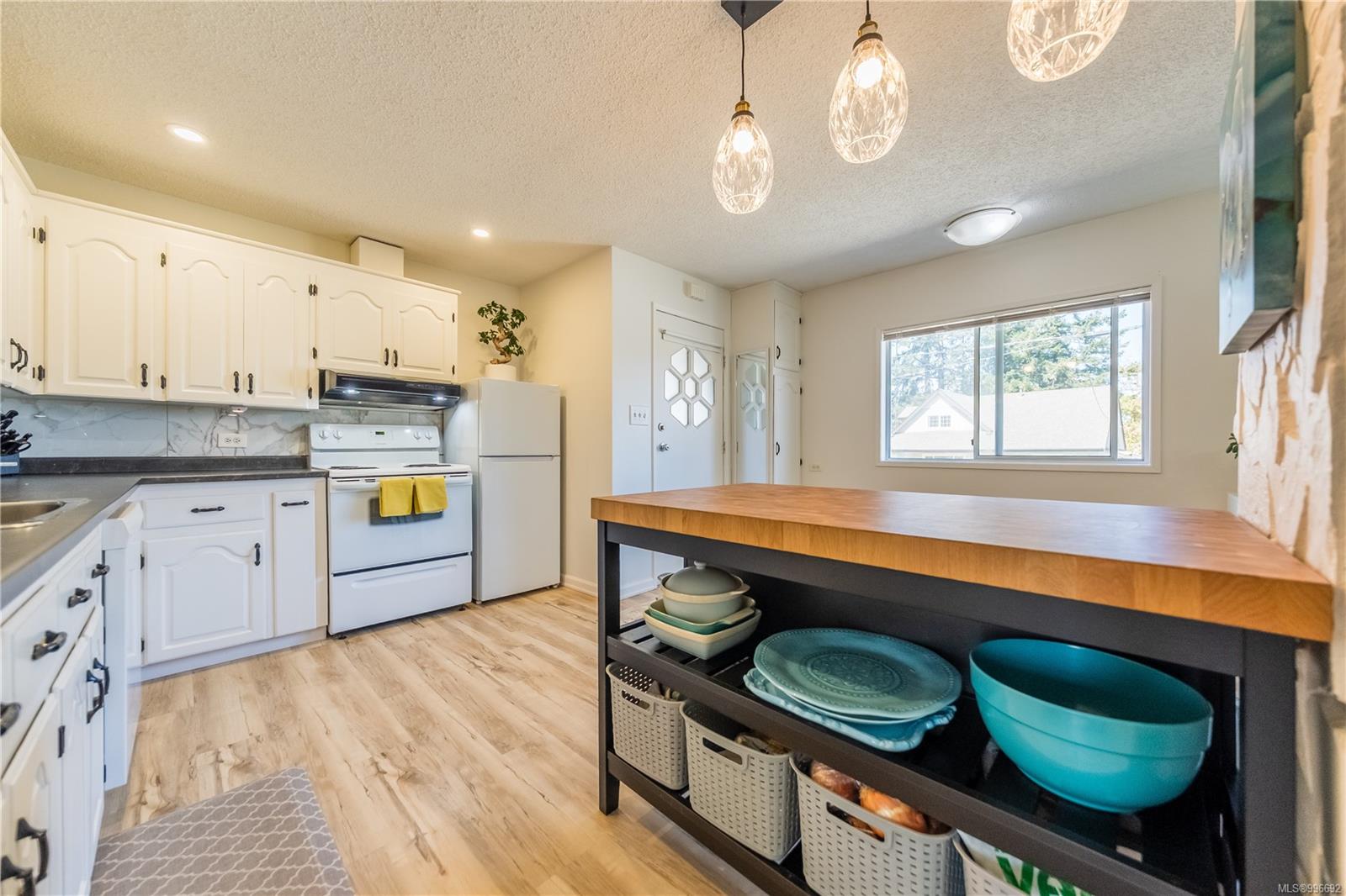 $679,900 - 487 Pym St<br>British Columbia, V9P 1B9