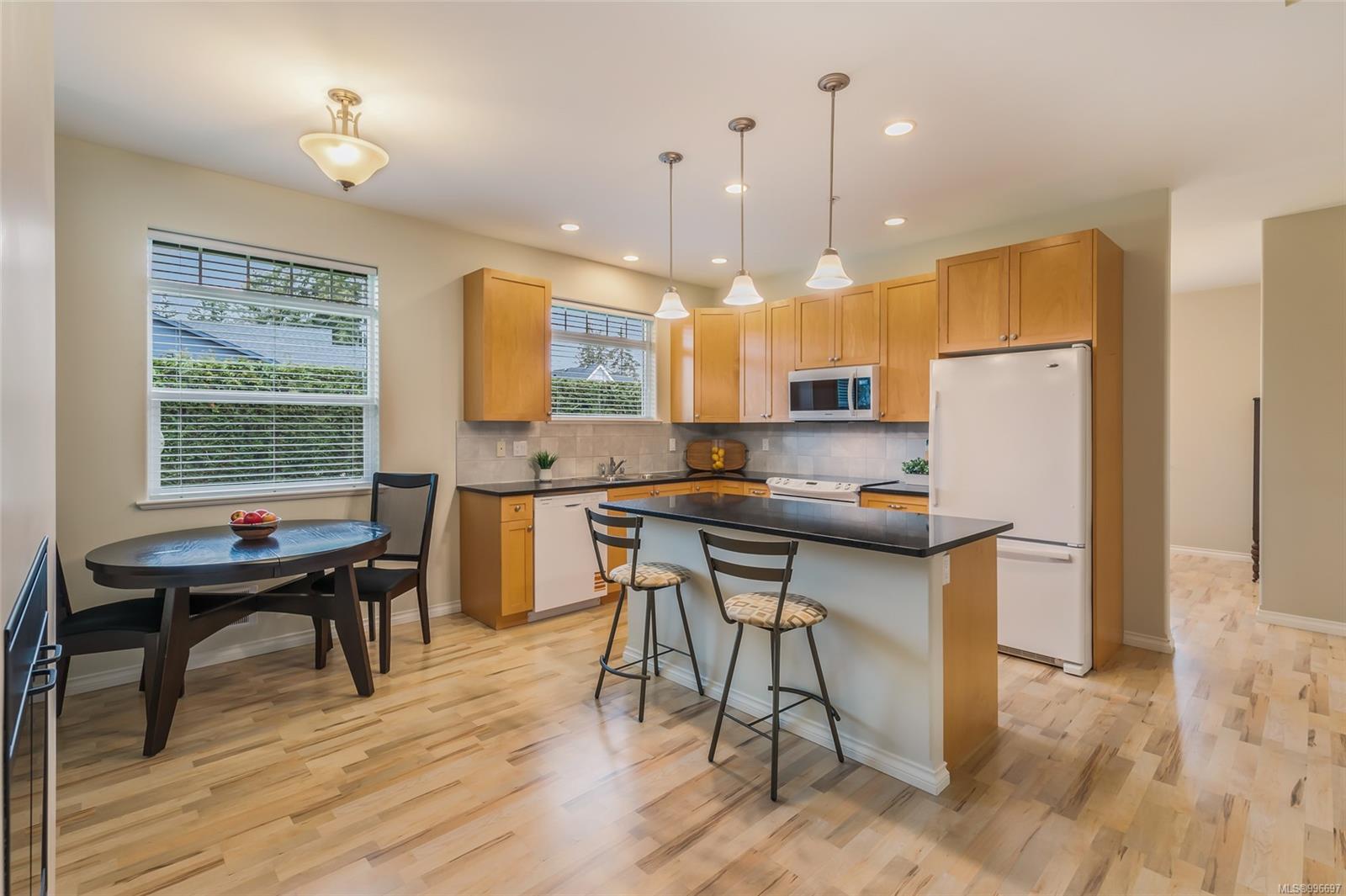 $749,900 - 399 Wembley Rd<br>British Columbia, V9P 2E9