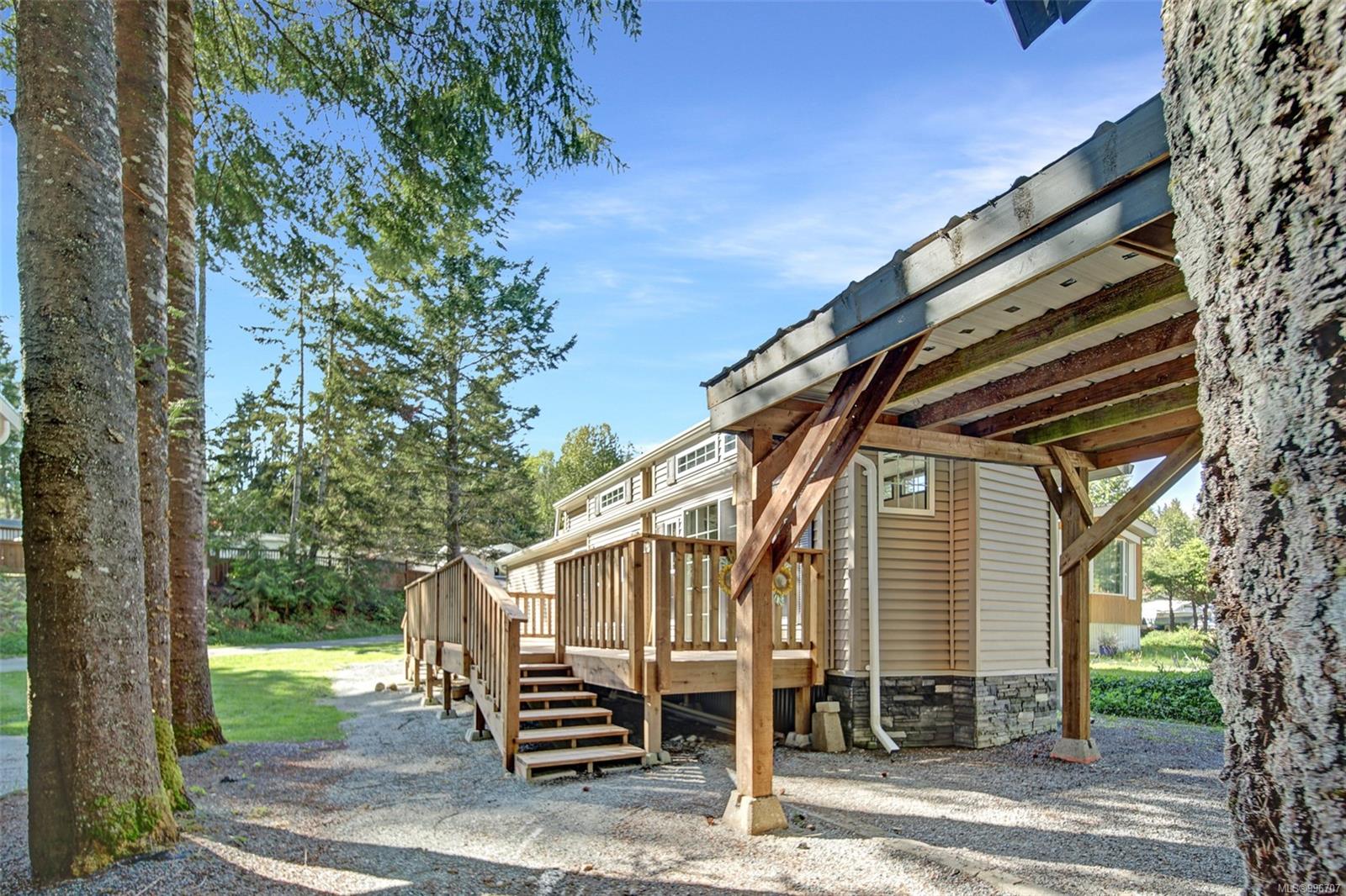 $296,000 - 10325 Lakeshore Rd<br>Port Alberni, British Columbia, V9Y 8G9