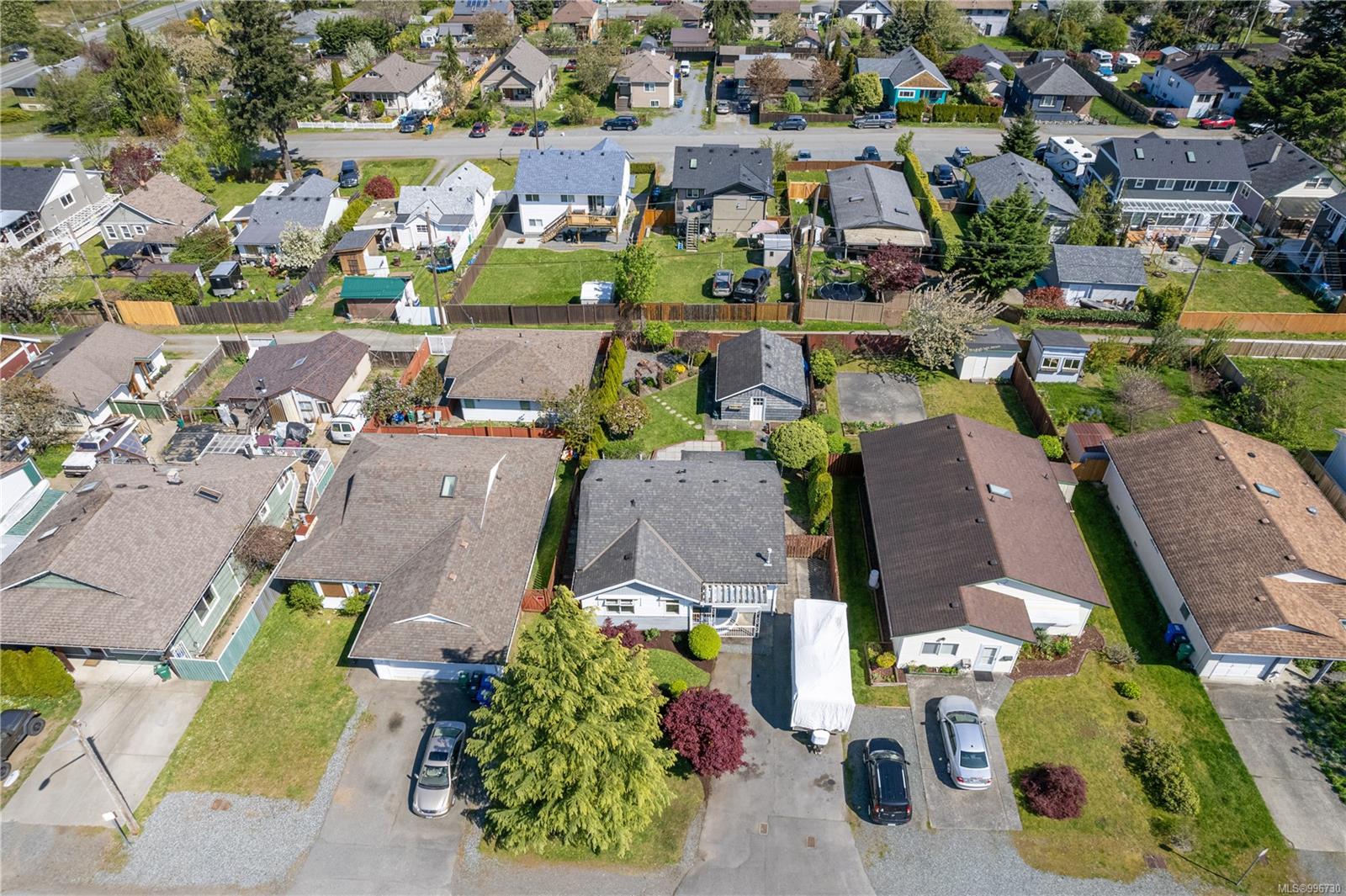 $669,900 - 436 Hillcrest Ave<br>British Columbia, V9R 3M1