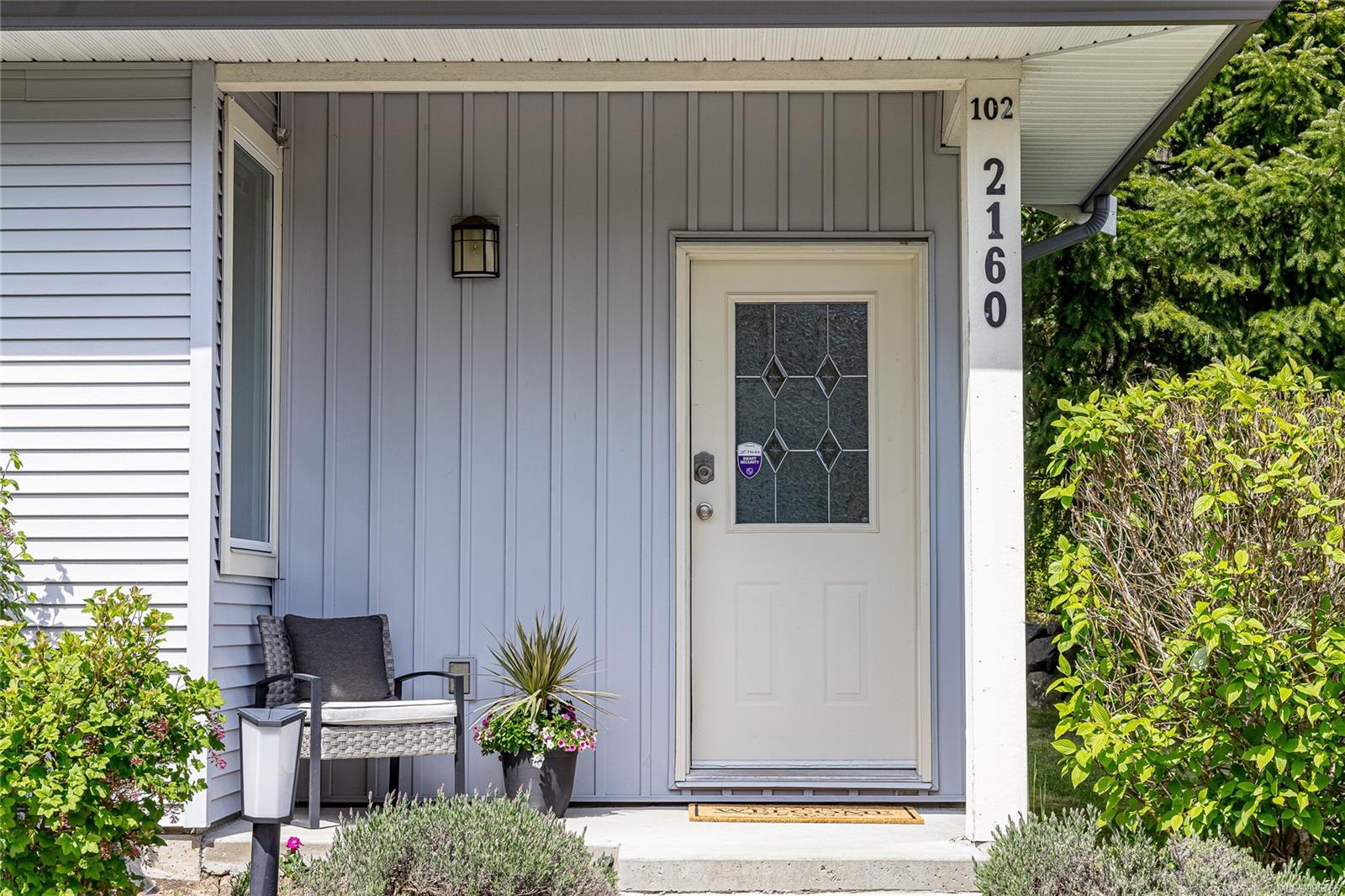 $569,000 - 2160 Ridgemont Pl<br>British Columbia, V9T 0C8