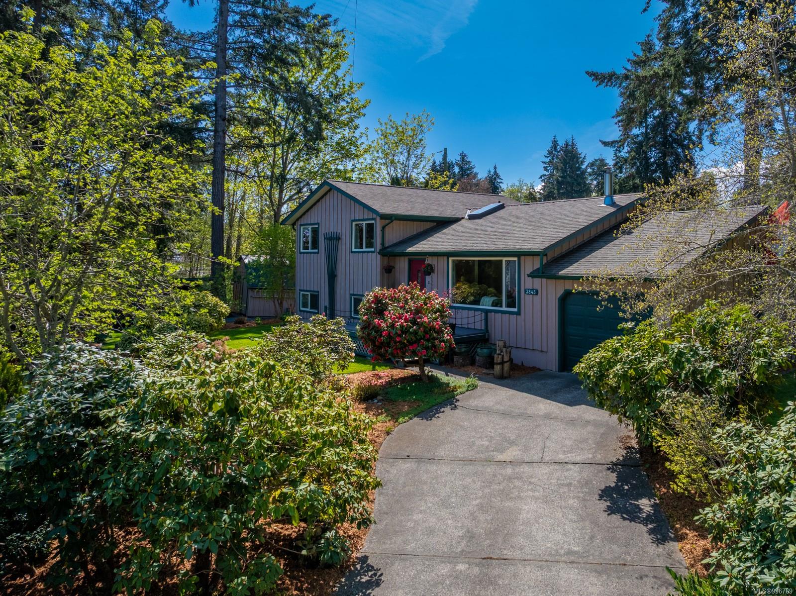 $949,900 - 3843 Laurel Dr<br>British Columbia, V0R 2V0