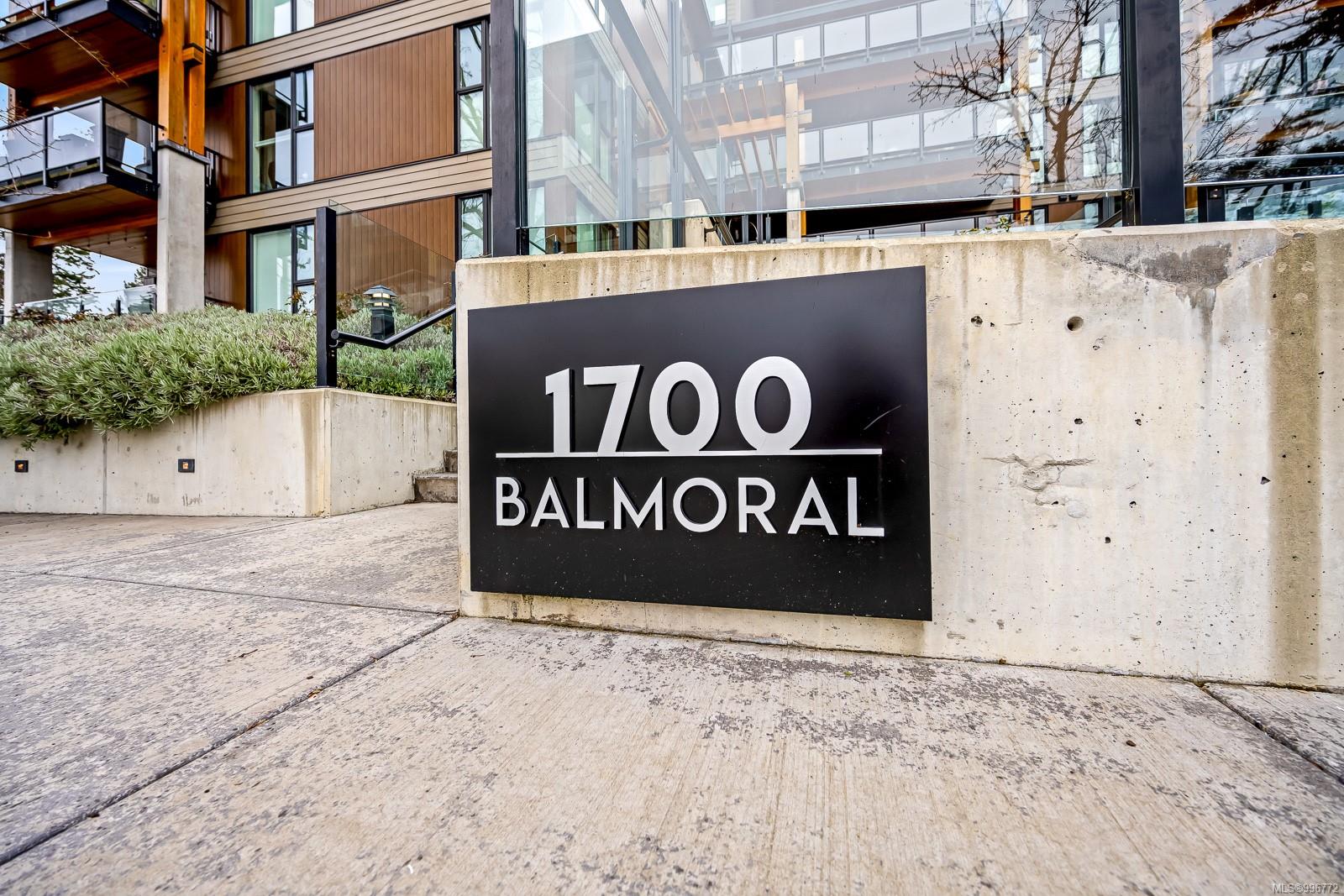 $789,900 - 1700 Balmoral Ave<br>British Columbia, V9M 2N1
