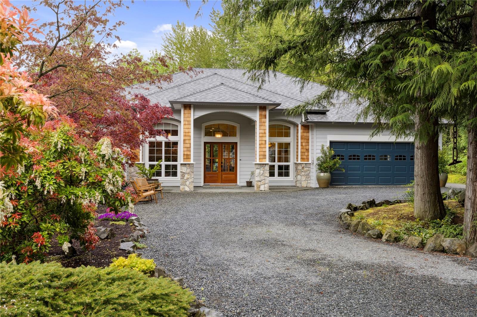 $2,500,000 - 7190 Hase Pl<br>British Columbia, V0R 2H0