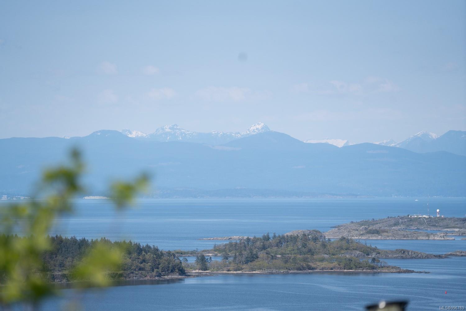 $1,828,000 - 8077 Northwind Dr<br>British Columbia, V0R 2H0