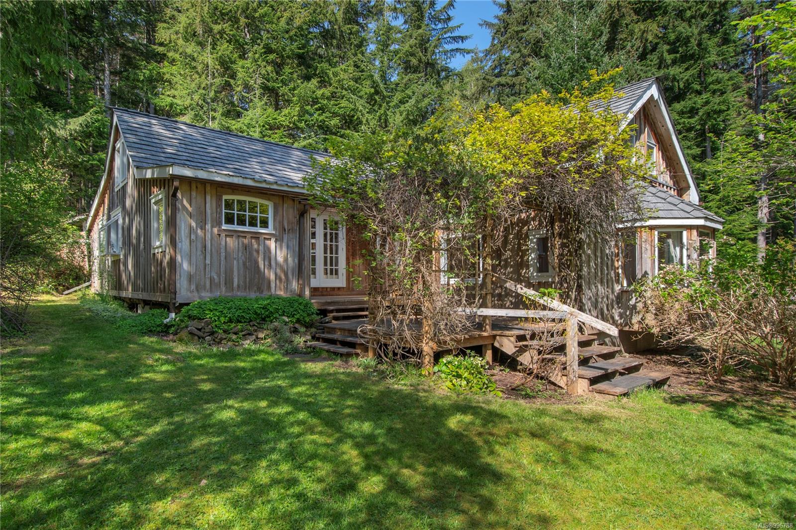 $925,000 - 5240 Country Place Rd<br>British Columbia, V0R 1T0