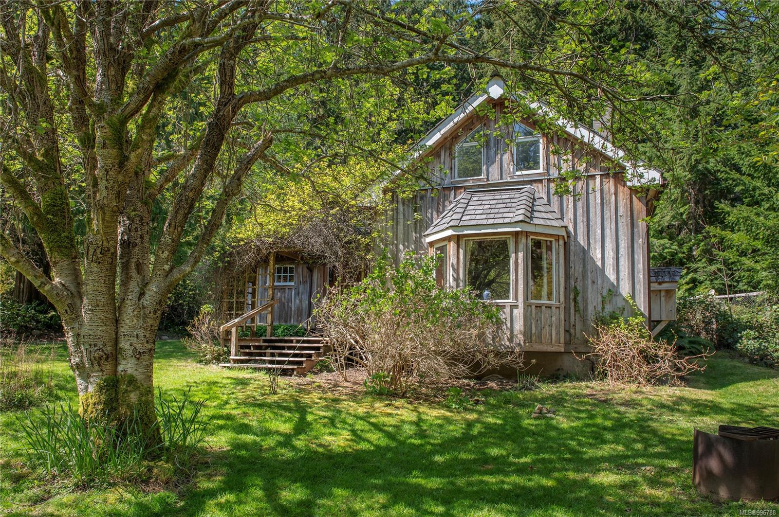 $925,000 - 5240 Country Place Rd<br>British Columbia, V0R 1T0