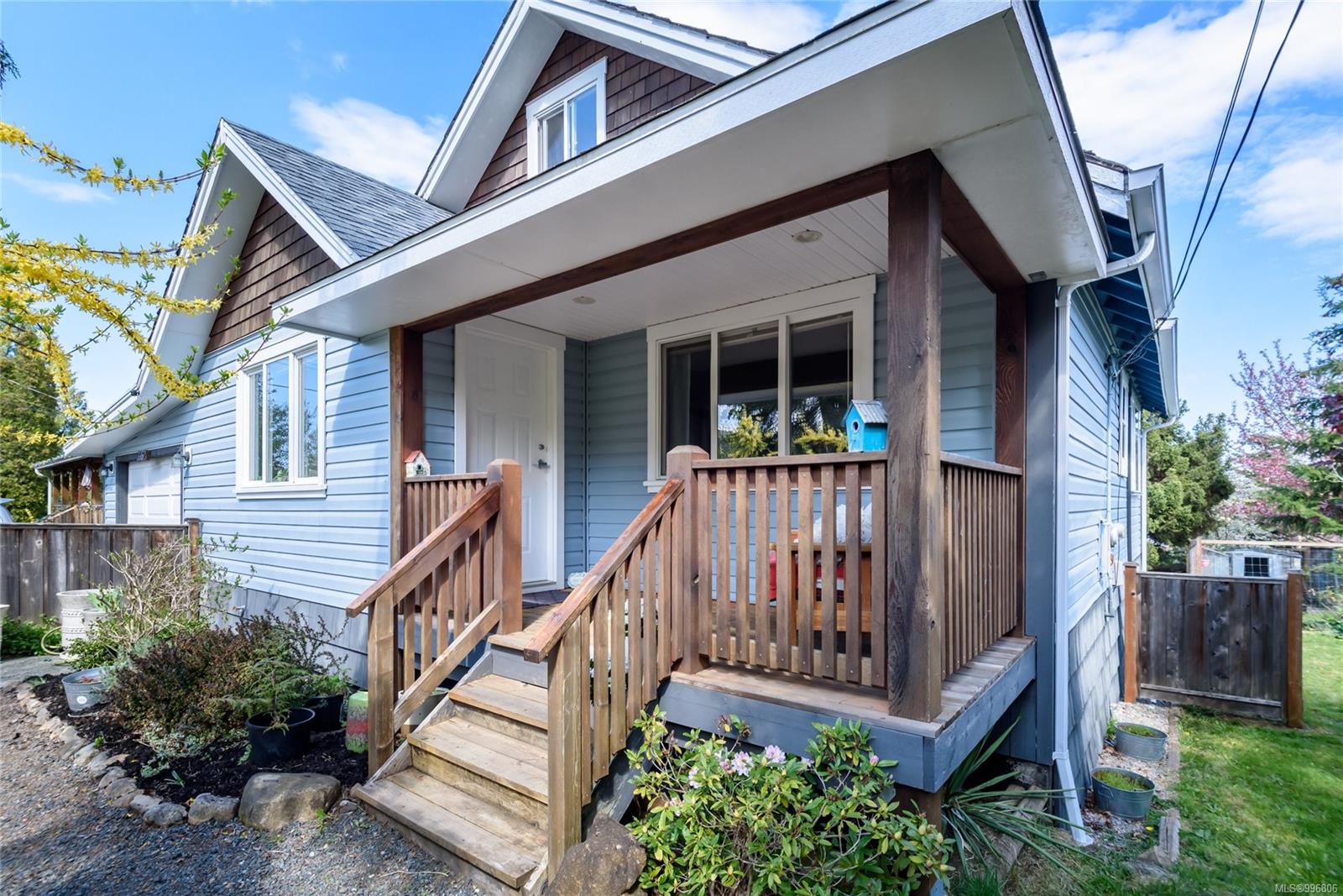 $749,000 - 3352 Second St<br>British Columbia, V0R 1S0
