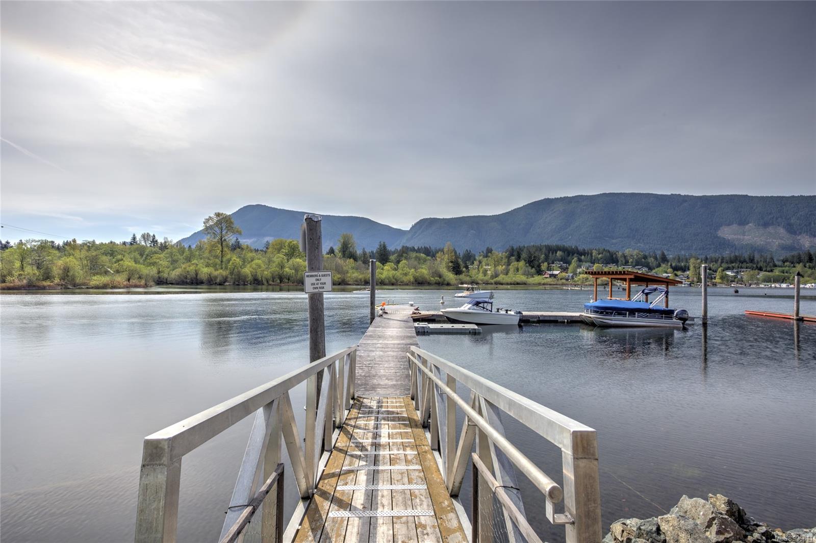 $569,900 - 232 North Shore Rd<br>British Columbia, V0R 2G0